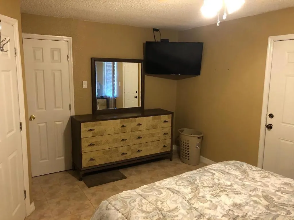 Shay'S Apartment Freeport